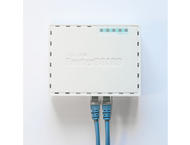 Мрежово оборудване MiKrotik RB750Gr3 hEX